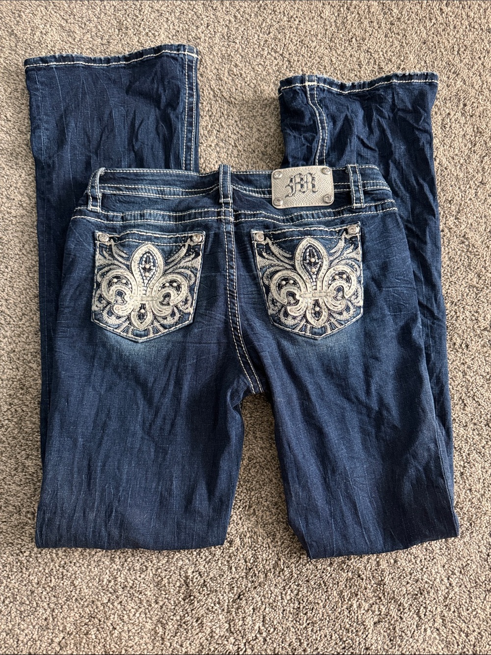 Miss Me Embroidered Back Pocket Women’s Jeans
